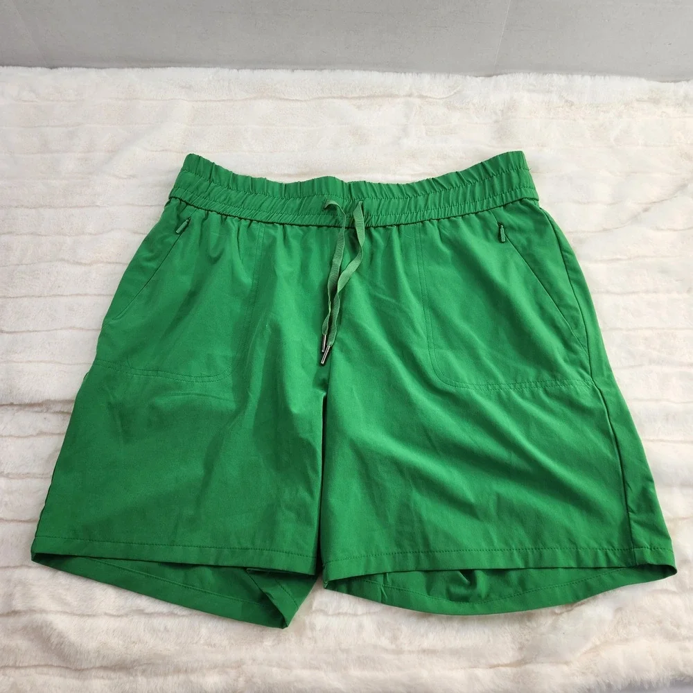 Chico's Zenergy Green Elastic Waist Drawstring Shorts Size 2 US 12 Zipper Pocket